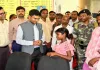 Dumka News: उपायुक्त अभिजीत सिन्हा ने अबुआ प्रमाण पत्र शिविर का किया औचक निरीक्षण