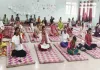 Koderma News: प्रखंड मुख्यालय पर बीडीओ और सीओ के नेतृत्व में सामूहिक विधिक योगाभ्यास