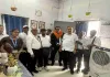 Deoghar News: रेलवे के समर्पित टीटीआई एस. सैन गुप्ता सम्मानपूर्वक सेवानिवृत्त, साथियों ने भावभीनी विदाई दी 