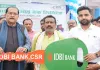 वित्त मंत्री राधाकृष्ण किशोर और उपायुक्त ने दिव्यांगजनों को सौंपी तीन पहिया वाहनों की चाबियां