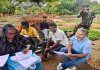 खटिया पर बैठकर ग्रामीणों से संवाद, उपायुक्त रामनिवास यादव ने किया SIR-2026 अभियान का निरीक्षण