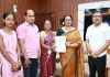 Bokaro News: उपायुक्त अजय नाथ झा ने पत्नी संग कराया SIR, मतदाताओं से की भाग लेने की अपील