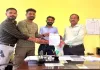 Deoghar News: मधुपुर के छात्रों की समस्याओं पर SKMU कुलसचिव को ज्ञापन, समाधान का आश्वासन