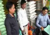 pakur News: खाद की कालाबाजारी पर प्रशासन सख्त, आमड़ापाड़ा में खाद दुकानों का औचक निरीक्षण
