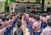 Sahebganj News: ईस्टर्न रेलवे हाई स्कूल में सतर्कता जागरूकता अभियान के तहत ली गई ईमानदारी की शपथ