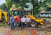 Giridih News: करहरबारी सुरक्षित वन में JCB से खोदी जा रही थी नींव, वन विभाग की कार्रवाई से अतिक्रमणकारी फरार