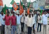 Koderma News: स्थानीय समस्याओं और मांगों को लेकर सड़कों पर उतरे भाजपा कार्यकर्ता