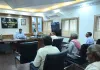 Deoghar News: अंचल स्तर पर लंबित मामलों पर उपायुक्त सख्त, अधिकारियों को दिए समयबद्ध निष्पादन निर्देश