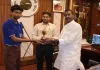Dumka News: उपायुक्त अभिजीत सिन्हा व विधायक बसंत सोरेन ने मेधावी छात्रों को किया पुरस्कृत