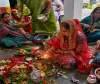 Sahibganj News: मधुश्रावणी महापर्व शुरू: साहिबगंज में नवविवाहिताओं ने पति की दीर्घायु के लिए रखा 13 दिवसीय व्रत