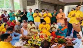 Jamshedpur News: श्रावण के प्रथम दिन विधायक सरयू राय ने किया रुद्राभिषेक, जनकल्याण की कामना