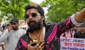 JPSC विवाद: विधानसभा घेराव में ‘पुष्पा भाऊ’ का अंदाज, बोले- झुकेगा नहीं झारखंड का छात्र