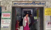 Jamshedpur news: डुमरिया में जर्जर अस्पताल भवन का दुखनी सोरेन ने किया निरीक्षण, नए भवन को जल्द शुरू करने की मांग