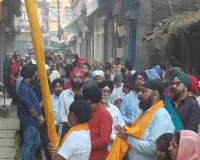 Koderma News: गुरुनानक देव जी के प्रकाश पर्व पर निकाली गयी प्रभात फेरी