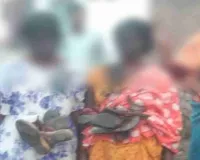 Bokaro News: मां और नाबालिग बेटी को जूते-चप्पल की माला पहनाकर गांव में घुमाया, 8 पर नामजद एवं दर्जन भर लोगों पर प्राथमिकी दर्ज