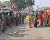 Koderma News: वन विभाग के रेंजर के खिलाफ लोगों का विरोध प्रदर्शन, 4 घंटे तक कोडरमा-गिरिडीह मार्ग किया जाम