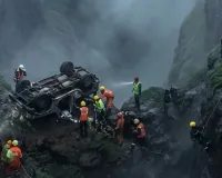 ताम्हिनी घाट में बड़ा हादसा: जीप 500 फीट खाई में गिरी, चार की मौत, दो लापता