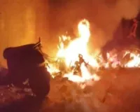 Chaibasa News: आग लगने से कई वाहन जलकर खाक