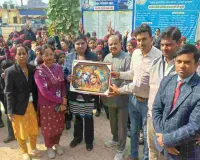 Koderma News: ग्रिजली विद्यालय के बच्चों ने किया गौशाला परिसर का भ्रमण