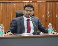 उपायुक्त ने किया दुमका लैम्प्स का निरीक्षण, धान खरीद को लेकर दिए कड़े निर्देश