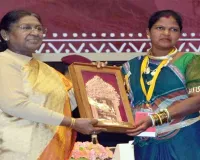शिल्पकार हीराबाई झरेका बघेल को राष्ट्रीय हस्तशिल्प पुरस्कार, राष्ट्रपति मुर्मु ने किया सम्मानित