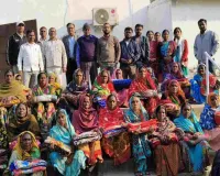 Giridih News: मानवाधिकार दिवस पर अंतर्राष्ट्रीय संगठन द्वारा गरीबों को मिले गर्म कपड़े और कंबल