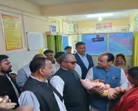 स्वास्थ्य मंत्री डॉ. इरफ़ान अंसारी ने भंडरा सामुदायिक स्वास्थ्य केंद्र का किया औचक निरीक्षण