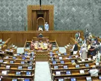 लोकसभा में हंगामा: राहुल गांधी को बोलने देने की मांग पर दिनभर स्थगित रही कार्यवाही