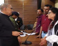 बोकारो में जनता दरबार में उपायुक्त अजय नाथ झा ने सुनीं 39 से अधिक लोगों की समस्याएं