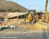 हाई कोर्ट के आदेश पर गावां में दो मकान ध्वस्त, विरोध के बाद प्रशासन ने की कार्रवाई