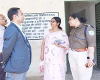 Palamu News : मेदिनीनगर में डीसी समीरा एस और एसपी रीष्मा रमेशन ने किया निरीक्षण