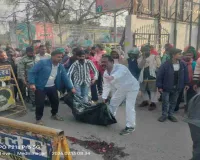 मेदिनीनगर के छःमुहान पर गैस सिलेंडर लदे ट्रक से कुचलकर 55 वर्षीय व्यक्ति की मौत