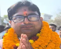 झुमरीतिलैया नगर परिषद चुनाव में अध्यक्ष पद के लिए 7 प्रत्याशियों ने किया नामांकन