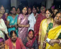 Koderma News : शिव चर्चा महिला मंडल ने हर्षोल्लास के साथ मनाया मलाई होली मिलन समारोह