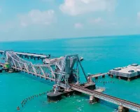 Pamban Bridge: समुद्र के ऊपर उड़ती ट्रेन का रोमांच, जानिए भारत के पहले सी रेल ब्रिज की कहानी