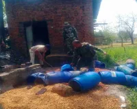 Hazaribagh News: रामनवमी पूंजा शांतिपूर्ण संपन्न करने को लेकर अवैध शराब के खिलाफ छापामारी