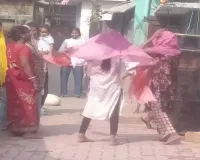 Sahebganj News : ग्रामवासियों ने मिलकर मनाई होली, सामाजिक समरसता का दिया संदेश