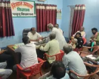 Sahebganj News : कांग्रेस कार्यालय में लगा जनता दरबार, ग्रामीणों ने रखी अपनी शिकायतें