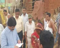 Dumka News: बीडीओ ने किया पंचुवटिकर आंगनवाड़ी केंद्र का औचक निरिक्षण 