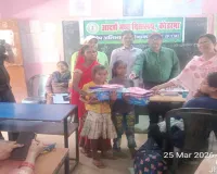 Koderma News: आदर्श मध्य विद्यालय में अभिभावक-शिक्षक गोष्ठी का सफल आयोजन