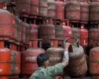 एलपीजी रिफिल बुकिंग नियम में कोई बदलाव नहीं,  लोग अफवाहों से बचें: केंद्र 