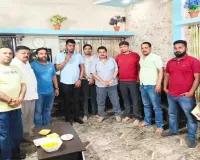 Hazaribagh News: रक्तदान से किसी को जीवनदान मिलता है, हेलमेट देकर हम रक्तदाताओं को सड़क सुरक्षा के प्रति भी जागरूक करना चाहते हैं: करण जायसवाल