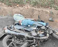 Dumka News: अज्ञात वाहन की चपेट में आने से बाइक सवार घायल