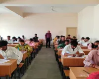 Sahebganj News : मॉडल कॉलेज राजमहल में यूजी प्रथम सेमेस्टर परीक्षा का शुभारंभ