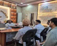 Giridih News: उपायुक्त रामनिवास यादव ने की गैस आपूर्ति की समीक्षा, अफवाहों पर ध्यान न देने की अपील