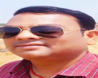 Dhanbad News: अधूरी सड़क और गंदगी की समस्या को लेकर भाजपा नेता ने नगर आयुक्त को सौंपा मांगपत्र