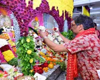 राम नवमी पर हेमंत सोरेन ने तपोवन मंदिर में की पूजा, राज्य की खुशहाली की कामना