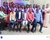 Koderma News : सत्यम शिवम सुंदरम उच्च विद्यालय में मनाया गया होली मिलन समारोह