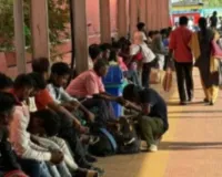 Sahebganj News: रोजी-रोटी के चक्कर में परदेश गए प्रवासियों को 'खाने के लाले' 