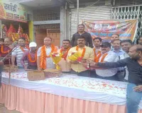 Hazaribagh News: रामनवमी संरक्षण समिति ने सनराइज ग्रुप की झांकी का किया स्वागत